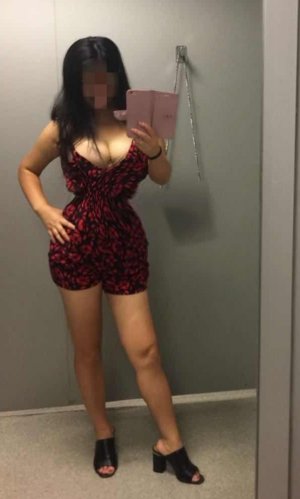 Philise sex dating in St. Charles IL